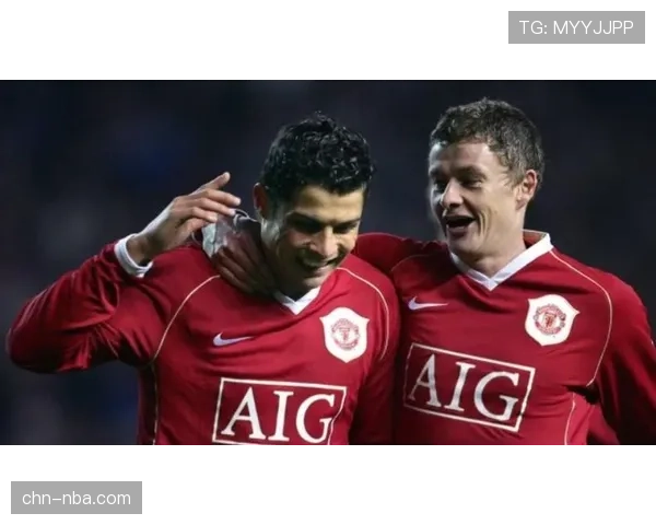 特写：37岁老将沃克确认季末离队，曼城更衣室举办小型告别仪式